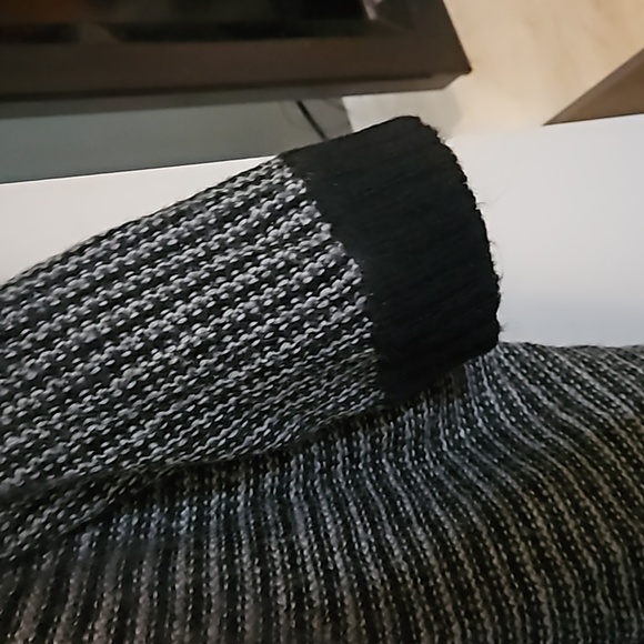 Plus cardigan - Picture 3 of 5